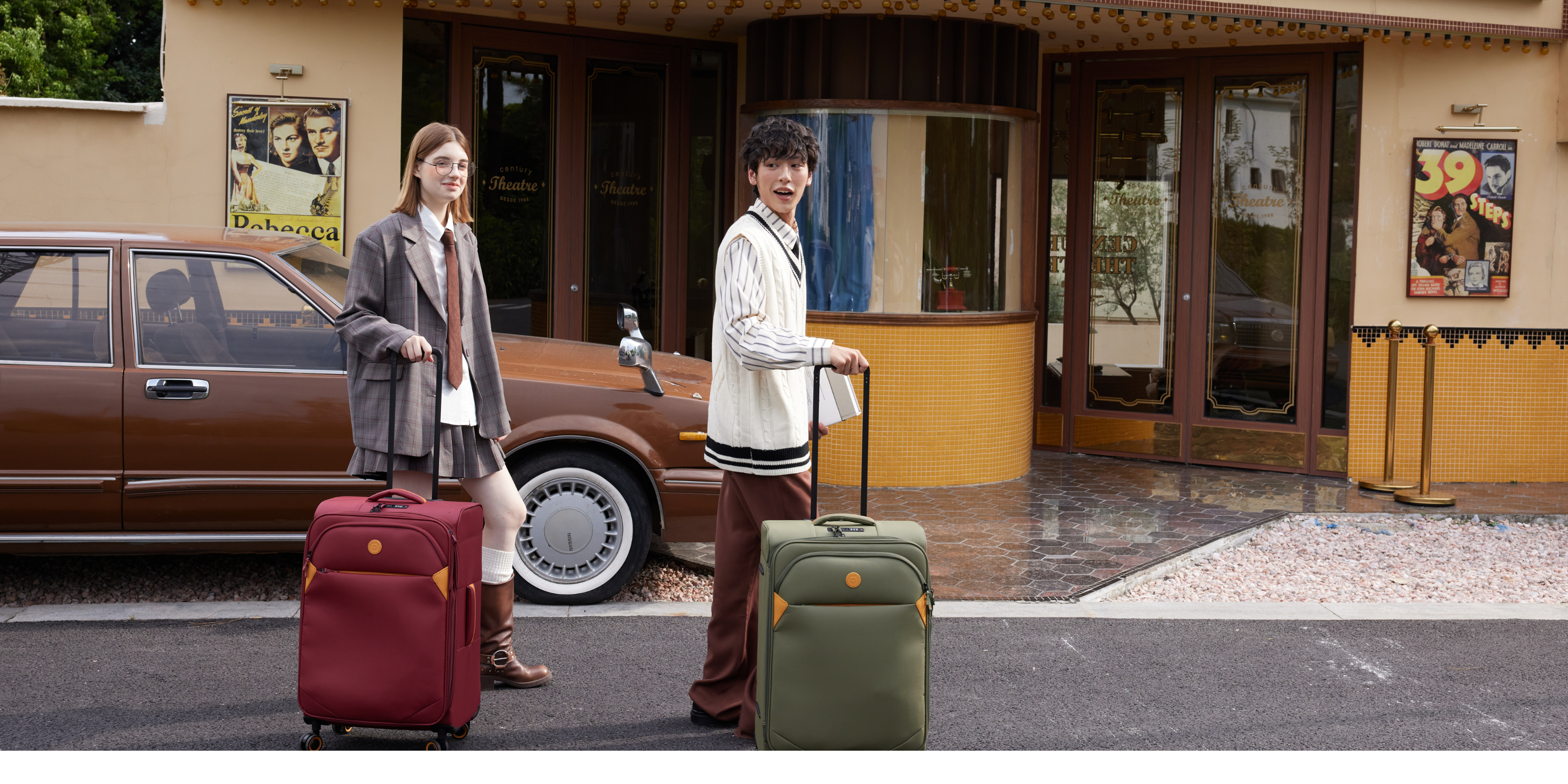 Soft hand luggage shop