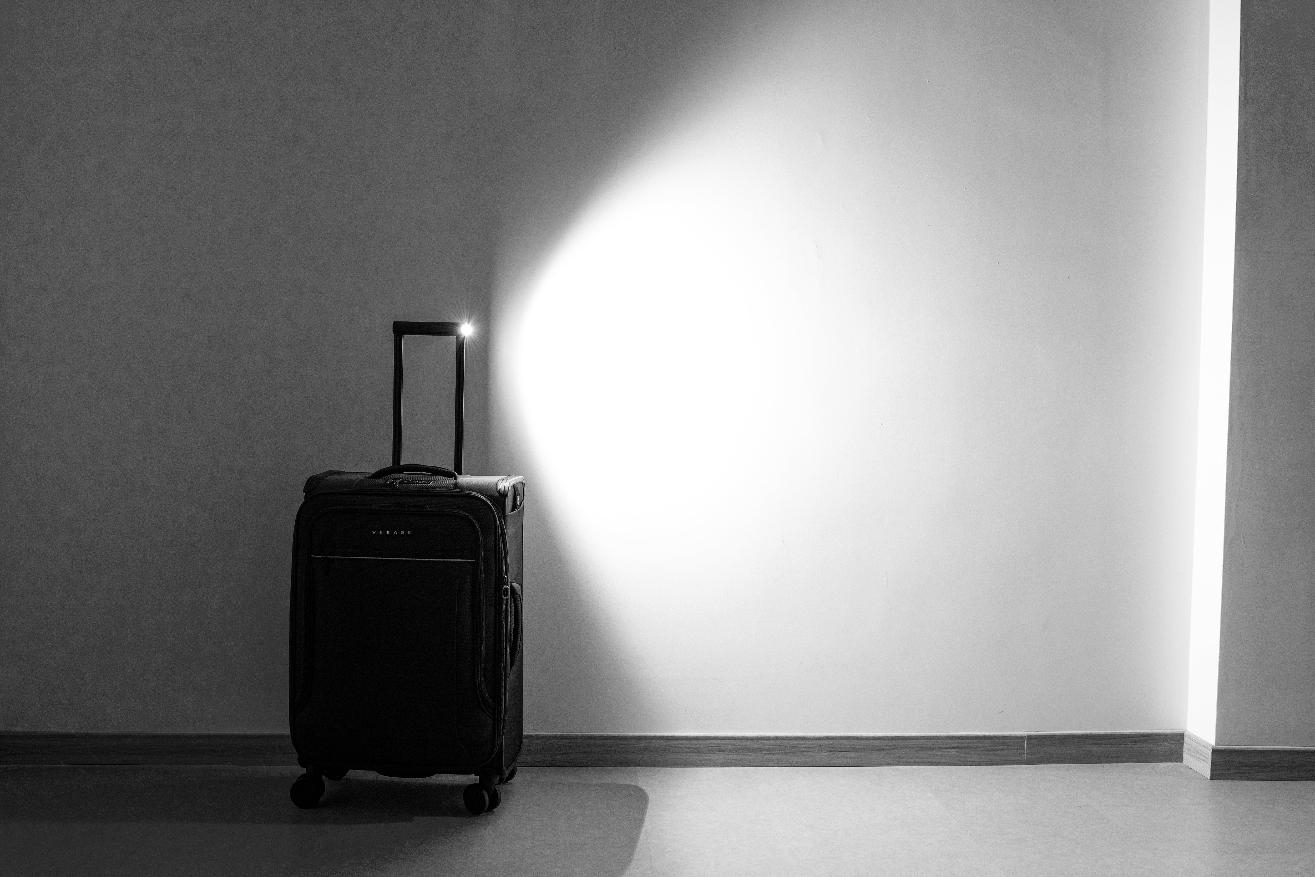 The Toledo - Medium Check-In (Black)